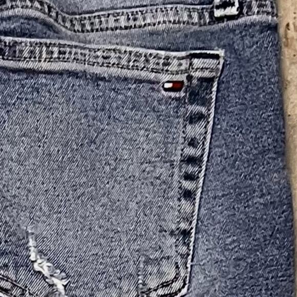Tommy Hilfiger Women's Crop Jeans Size 6 Medium Wash - Picture 5 of 9
